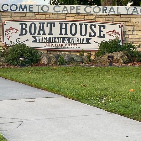 This Homestay Oasis Is The Cape'S Best Place To Stay ケープコーラル エクステリア 写真