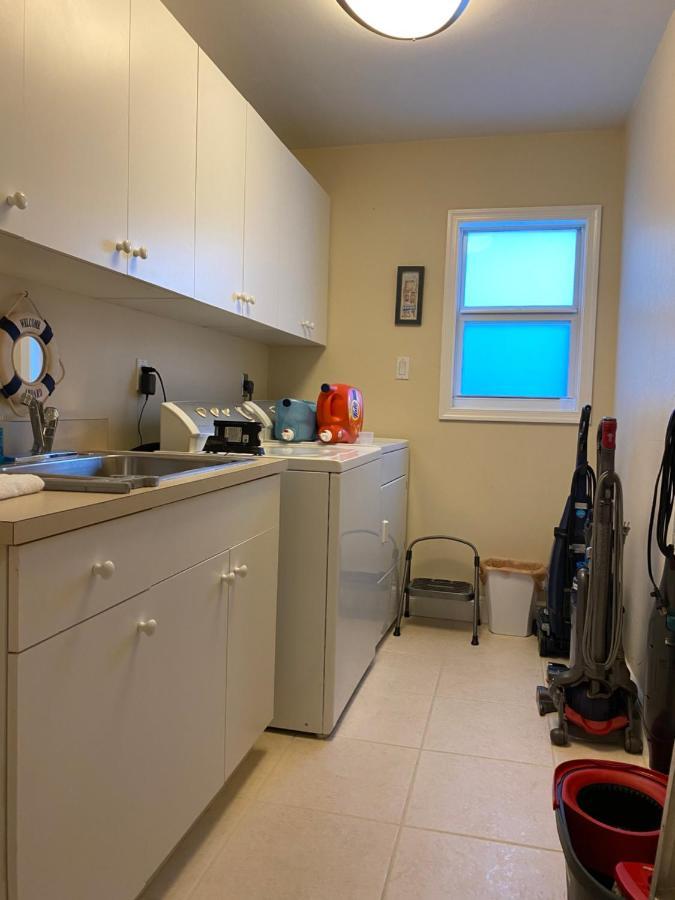 This Homestay Oasis Is The Cape'S Best Place To Stay ケープコーラル エクステリア 写真