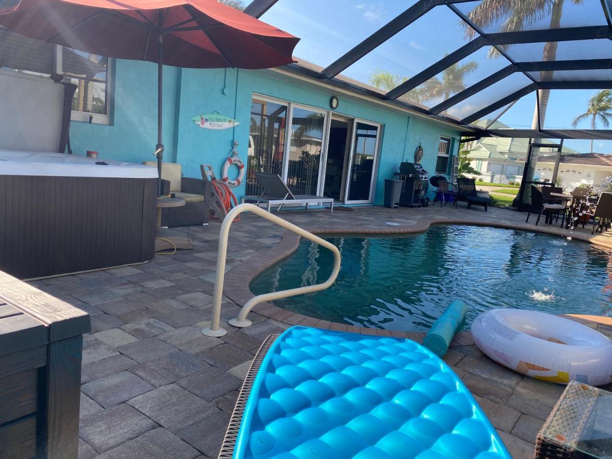This Homestay Oasis Is The Cape'S Best Place To Stay ケープコーラル エクステリア 写真