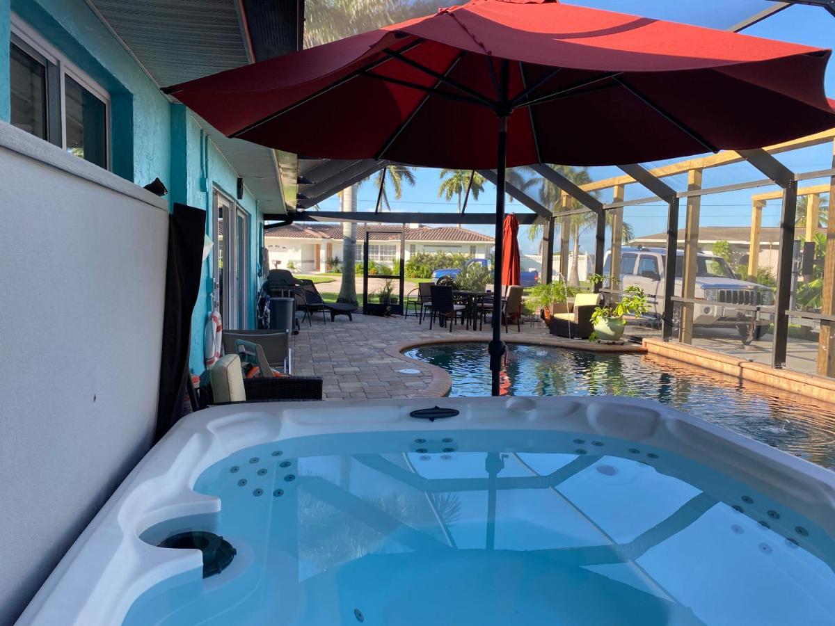 This Homestay Oasis Is The Cape'S Best Place To Stay ケープコーラル エクステリア 写真